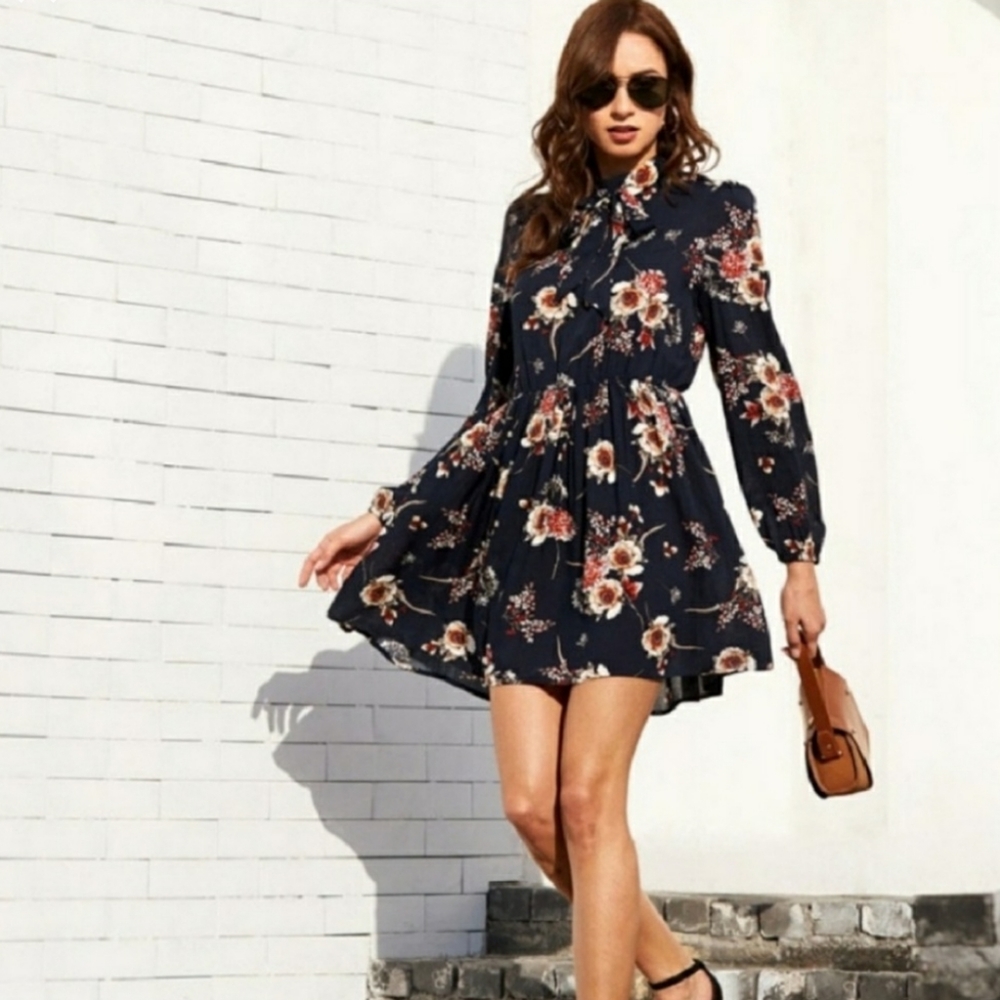 Cottagecore Navy Blue Floral Long Sleeve D…